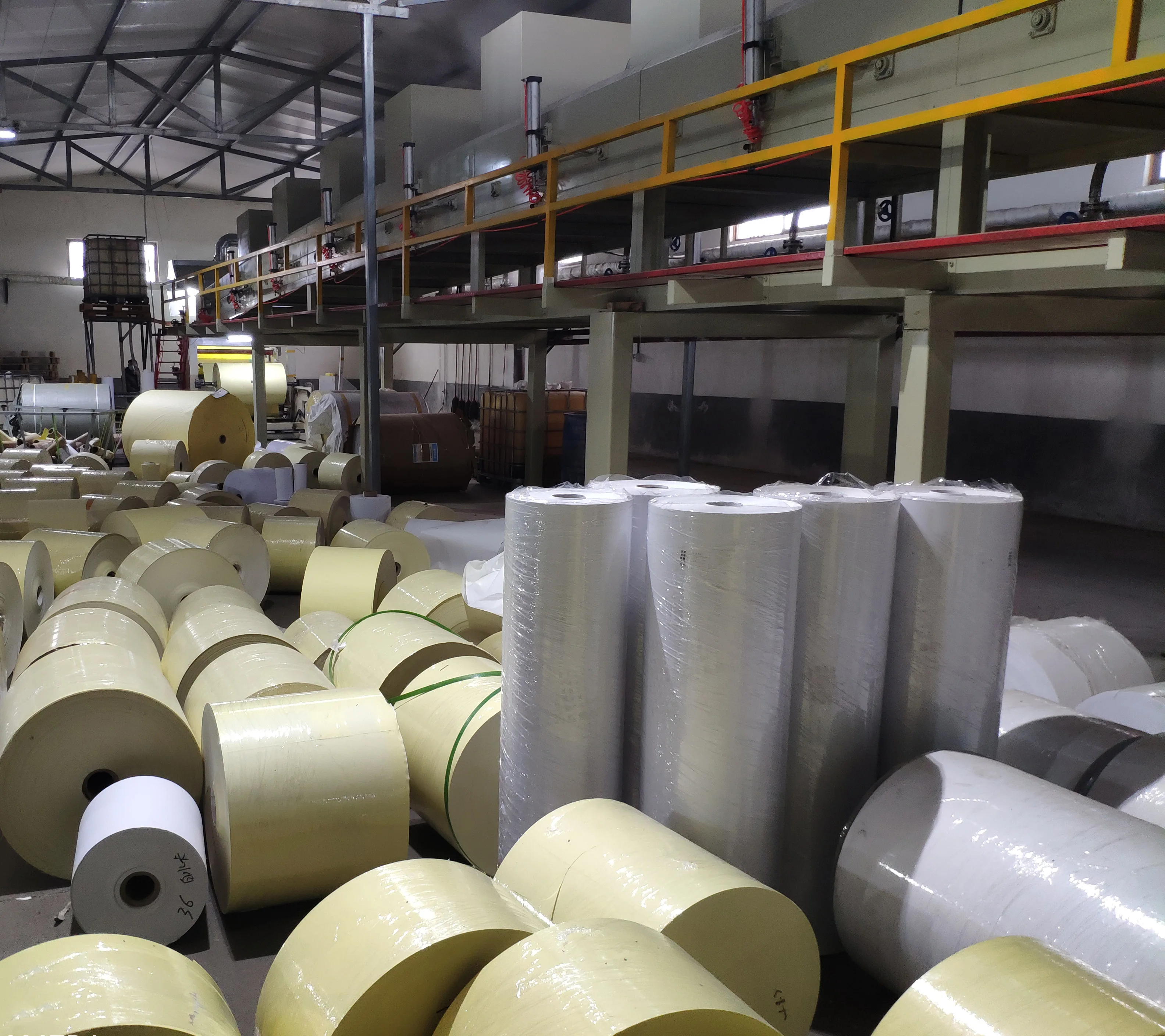 Semi Gloss Paper Tire Stickers Rubber Label Sticker Paper Hotmelt Glue Paper