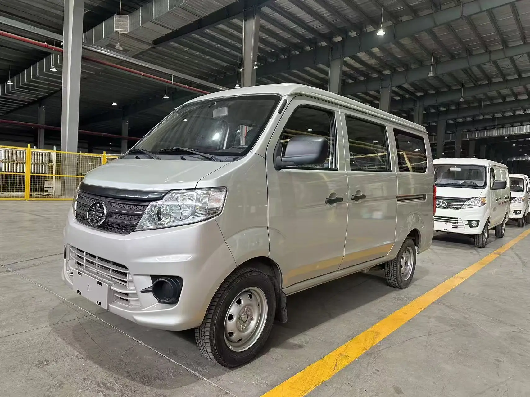 Китайские дешевые цены FAW V80L Mini Bus 5 мест 7 9 Новый минивэн/микроавтобус для продажи