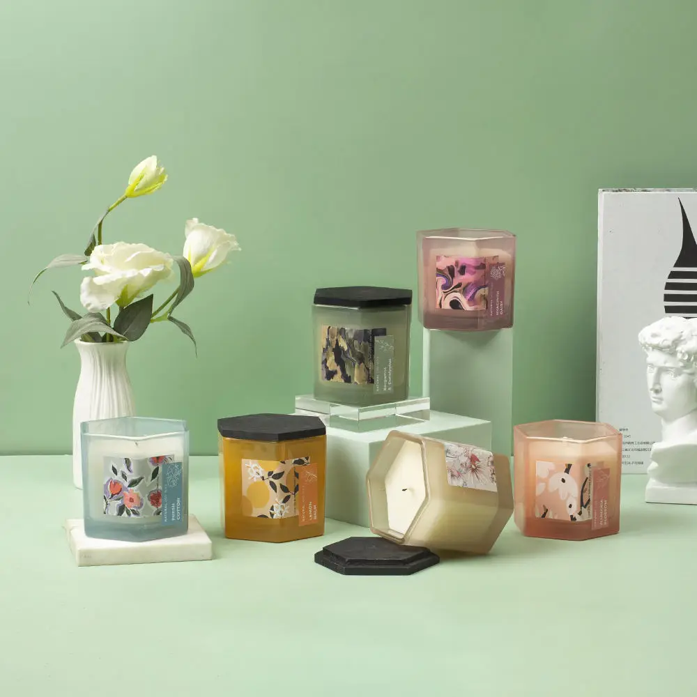 Customized Private Label Scented Candles Glass Jar Soy Wax Candles With Wood Lid For Home Garden Wedding Parties Birthday