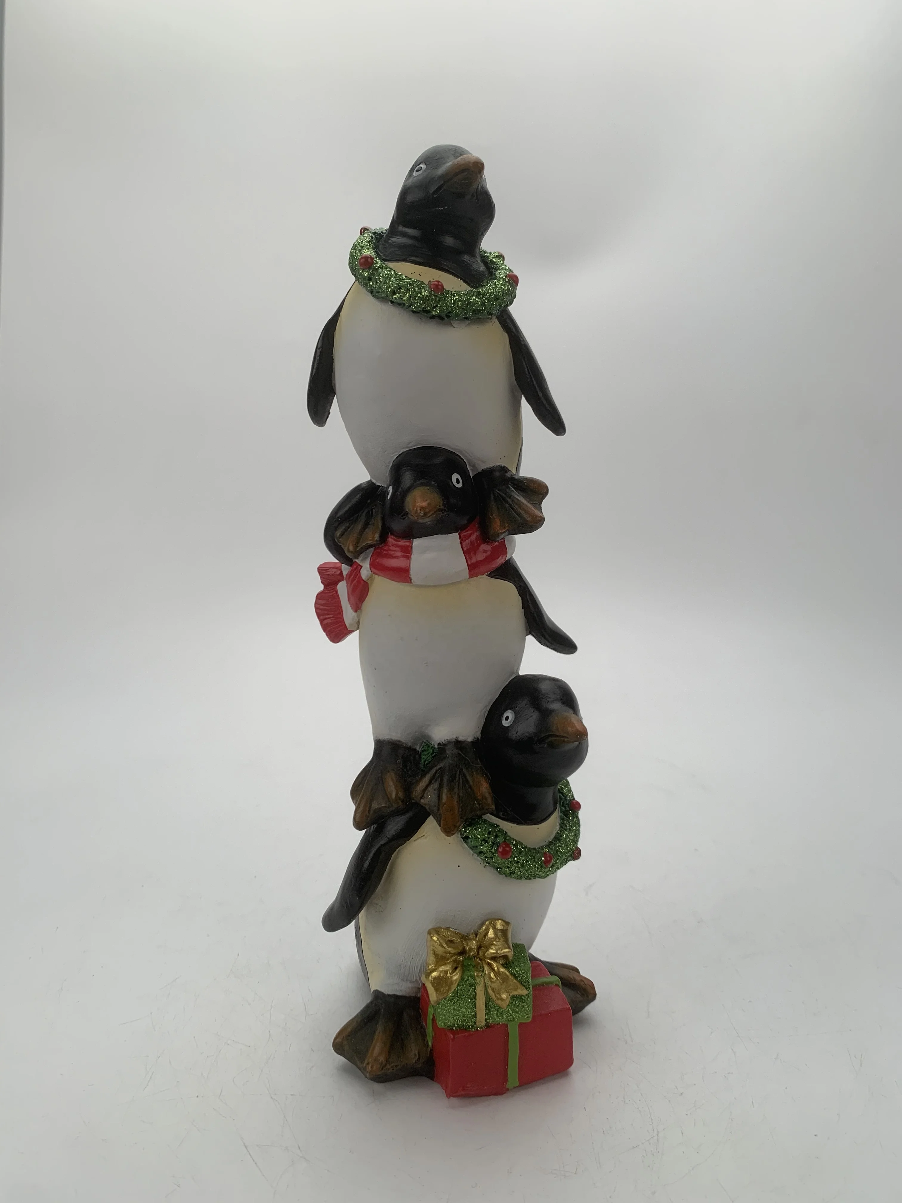 Hot Sale Christmas Three Penguins with Gifts Cute Ornaments Toys Mini Resin Crafts