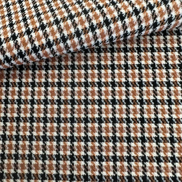 2023 NEW ARRIVAL woven polyester fabrics/yarn dyed plaid fabric for clothing