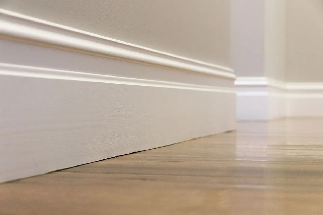 white Primed finger joint wood flat door jamb and door casing MDF baseboard mould