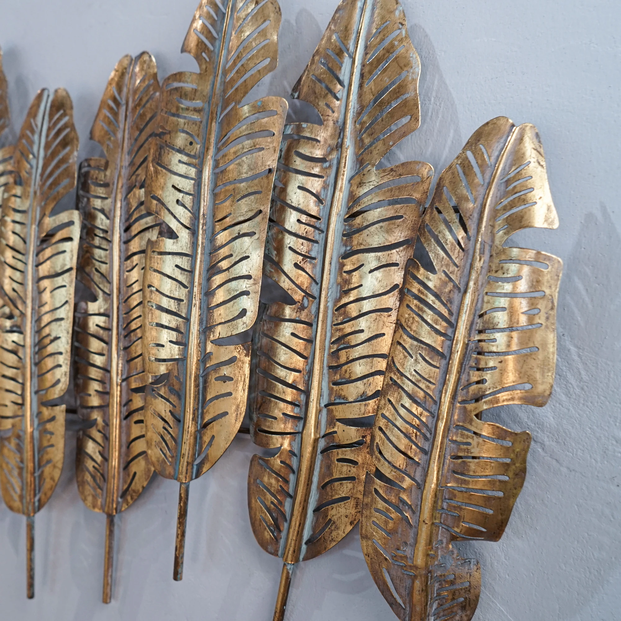 Wholesales Hanging Wall Decor Metal Leafes Shape Gold Home Living Room Art Decoration Large Vintage Wall Decor