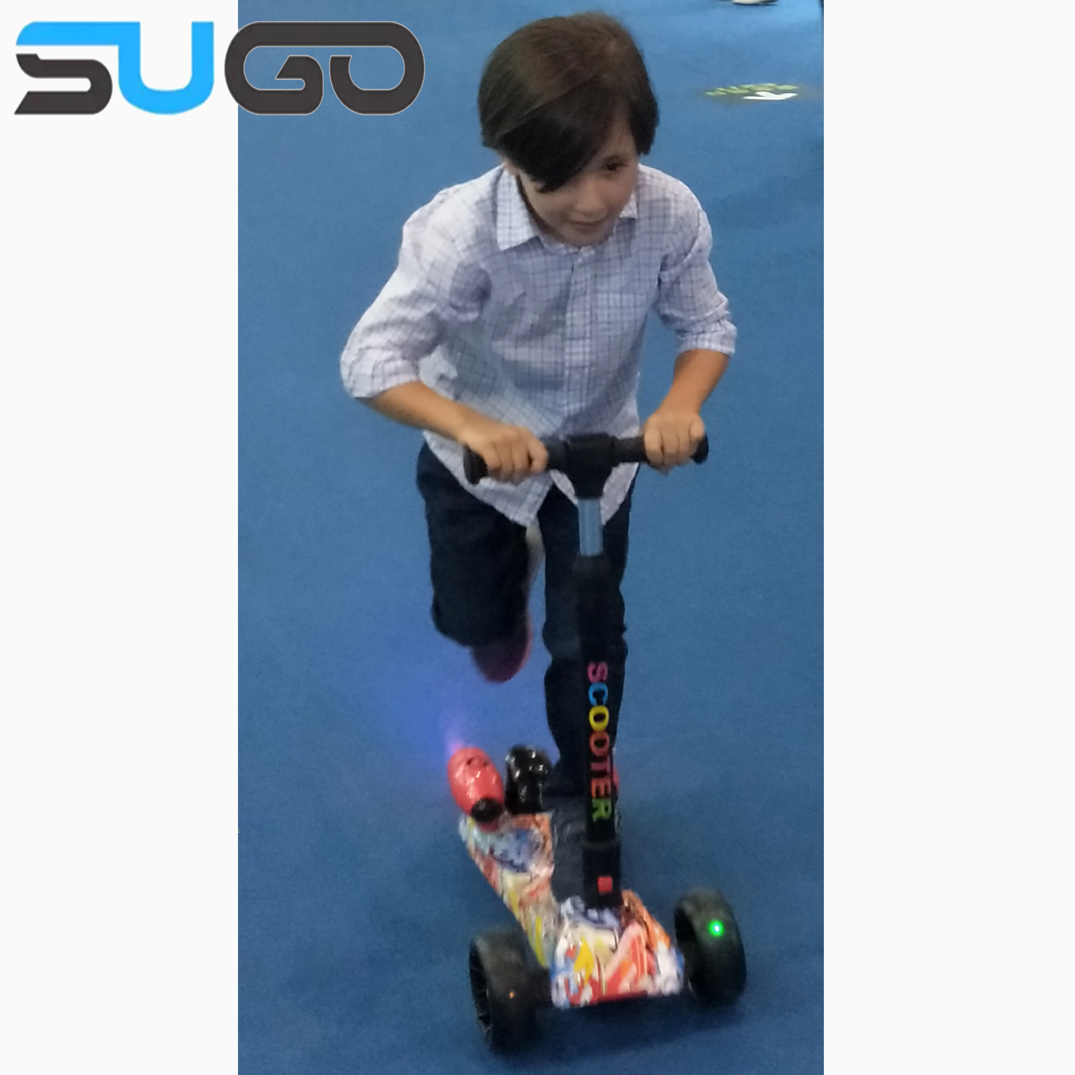Factory hot sales three wheel foldable kick scooter with spray and light  kids scooter