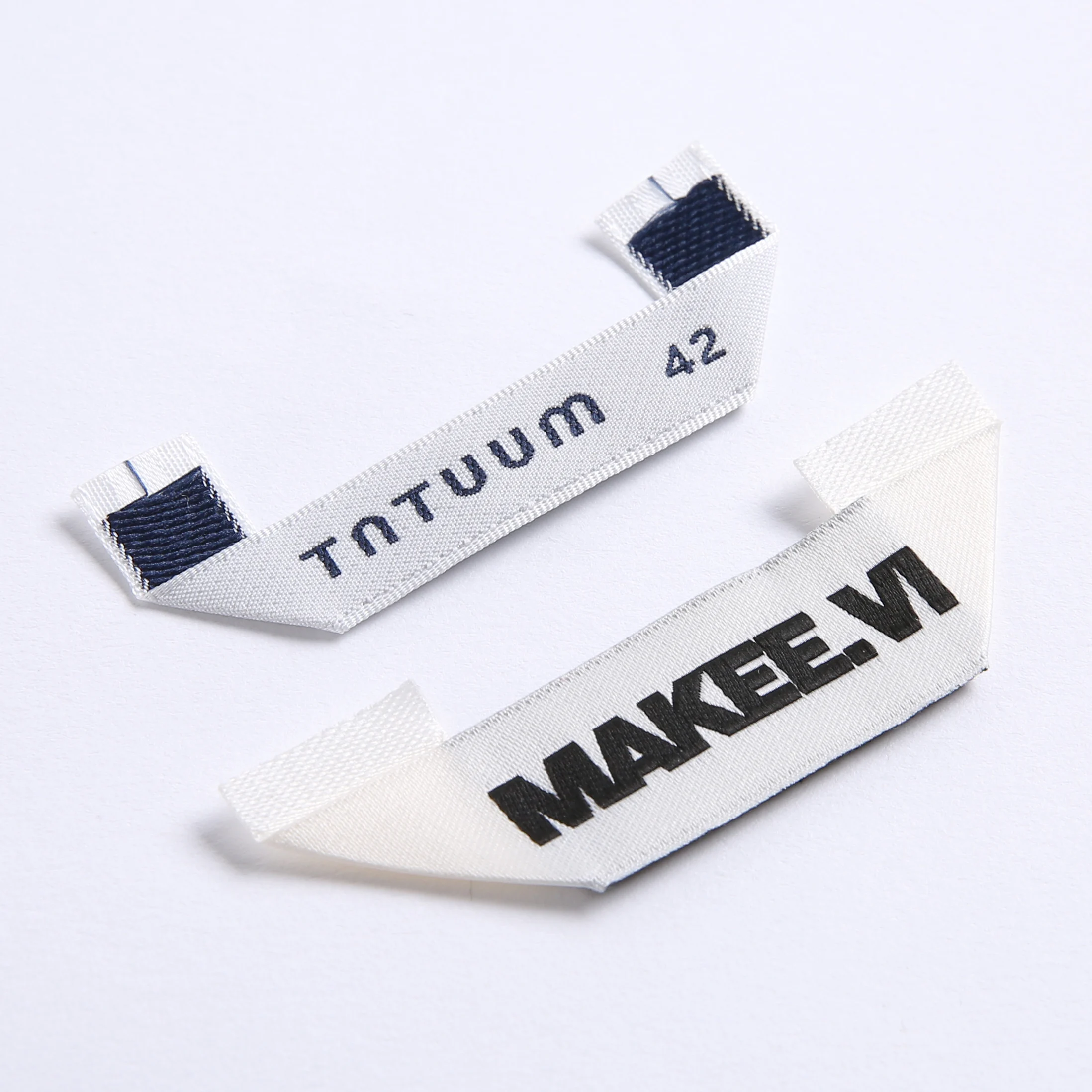 Custom wholesale private neck label tags Fashion Design Luxury woven labels tags for t-shirt