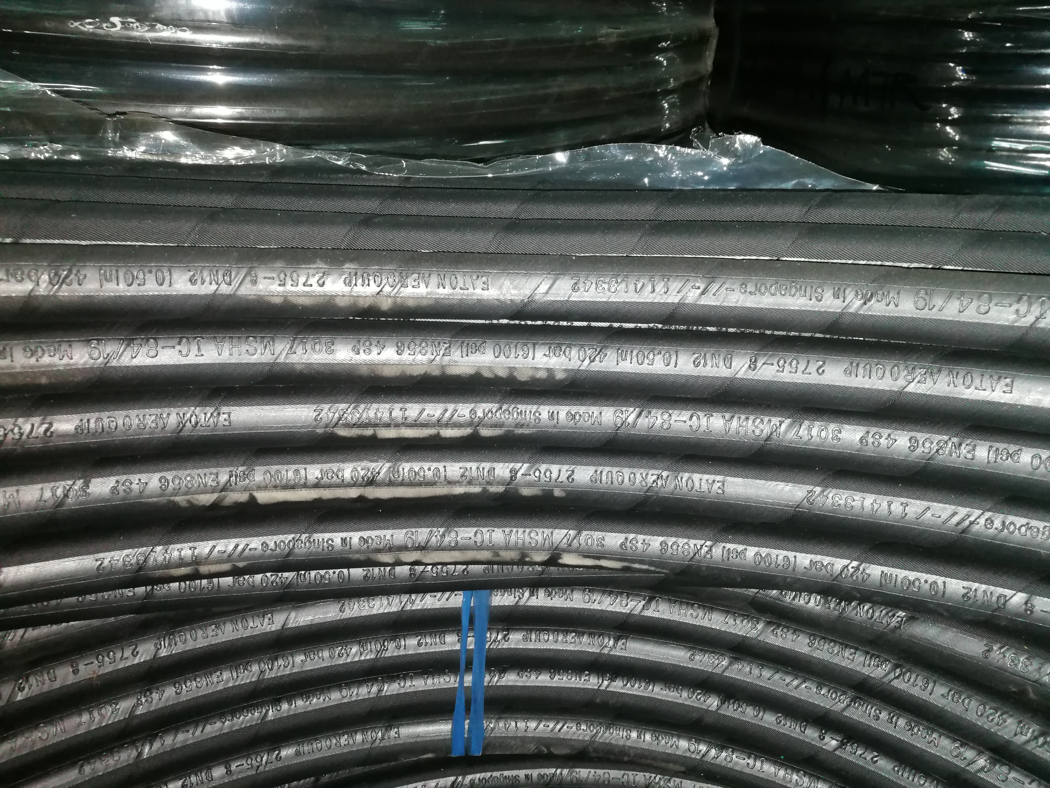 High Quality  SAE R2 steel wire braid hydraulic rubber hoses 2SN