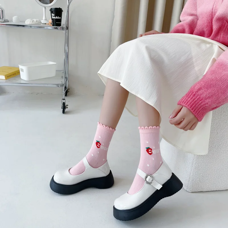 Funny cartoon rabbit strawberry sock breathable Cotton Japanese Korean socks custom logo OEM design pink lace crew socks
