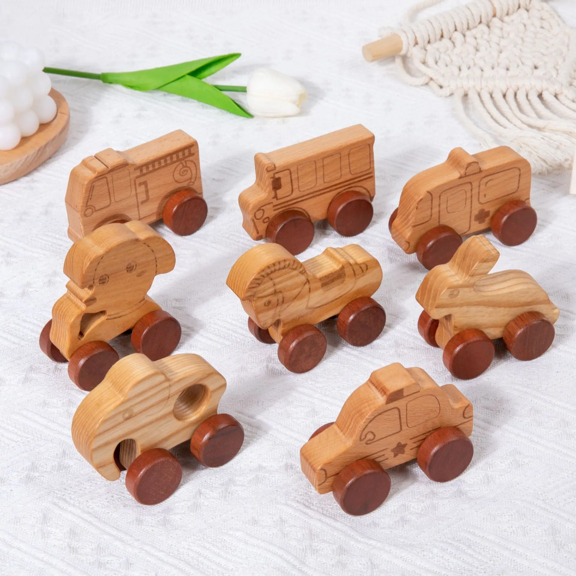 Custom logo acceptable original color animal shapes kids pull back wooden toy car