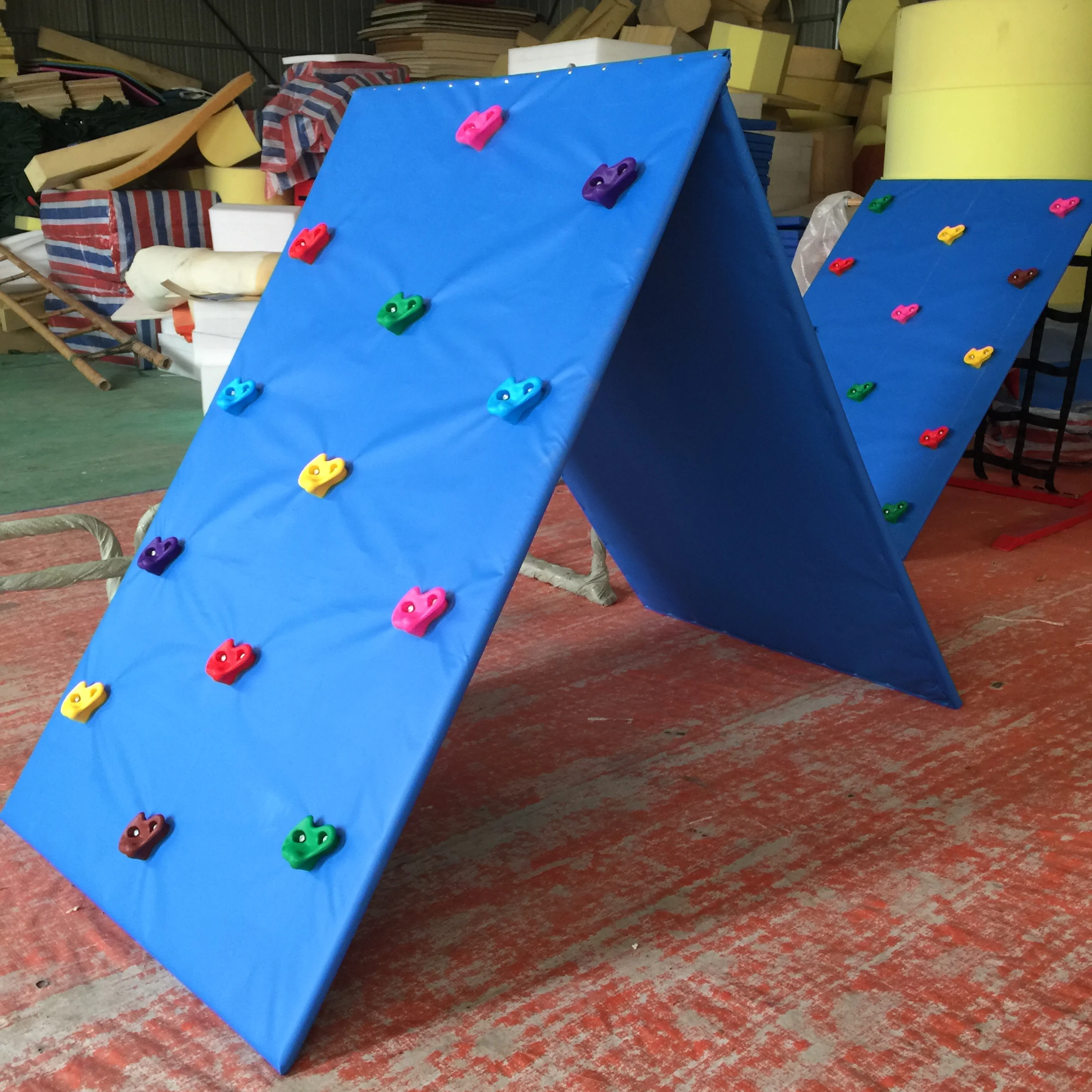 Hot Selling Cheap Kids Indoor Rock Climbing Wall