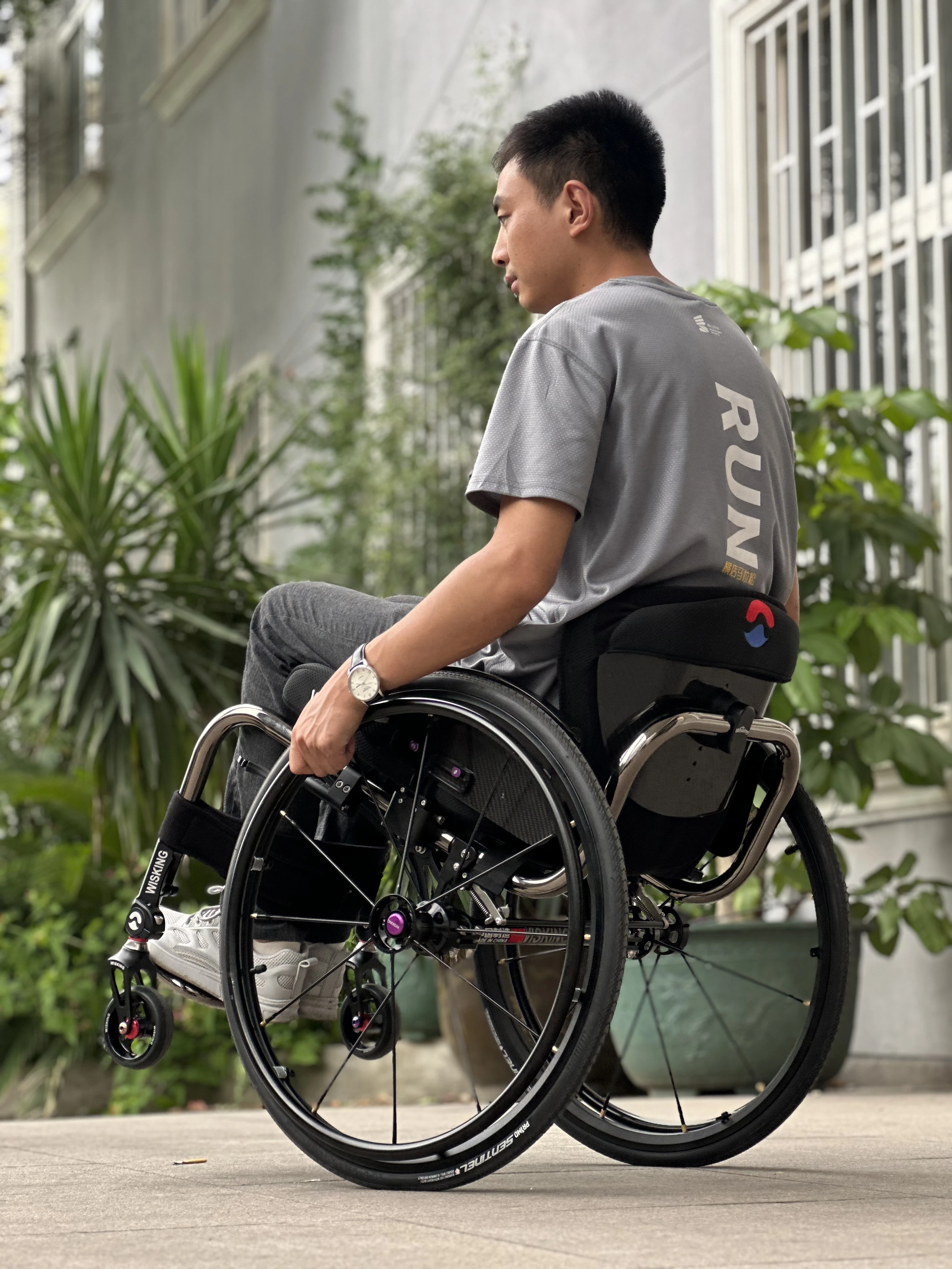 8800 wheels chair handicap wheelchair 4 inch  RUBBER Carbon FRONT WHEELS 24 inch 26 inch DRIVE WHEELS for disabled