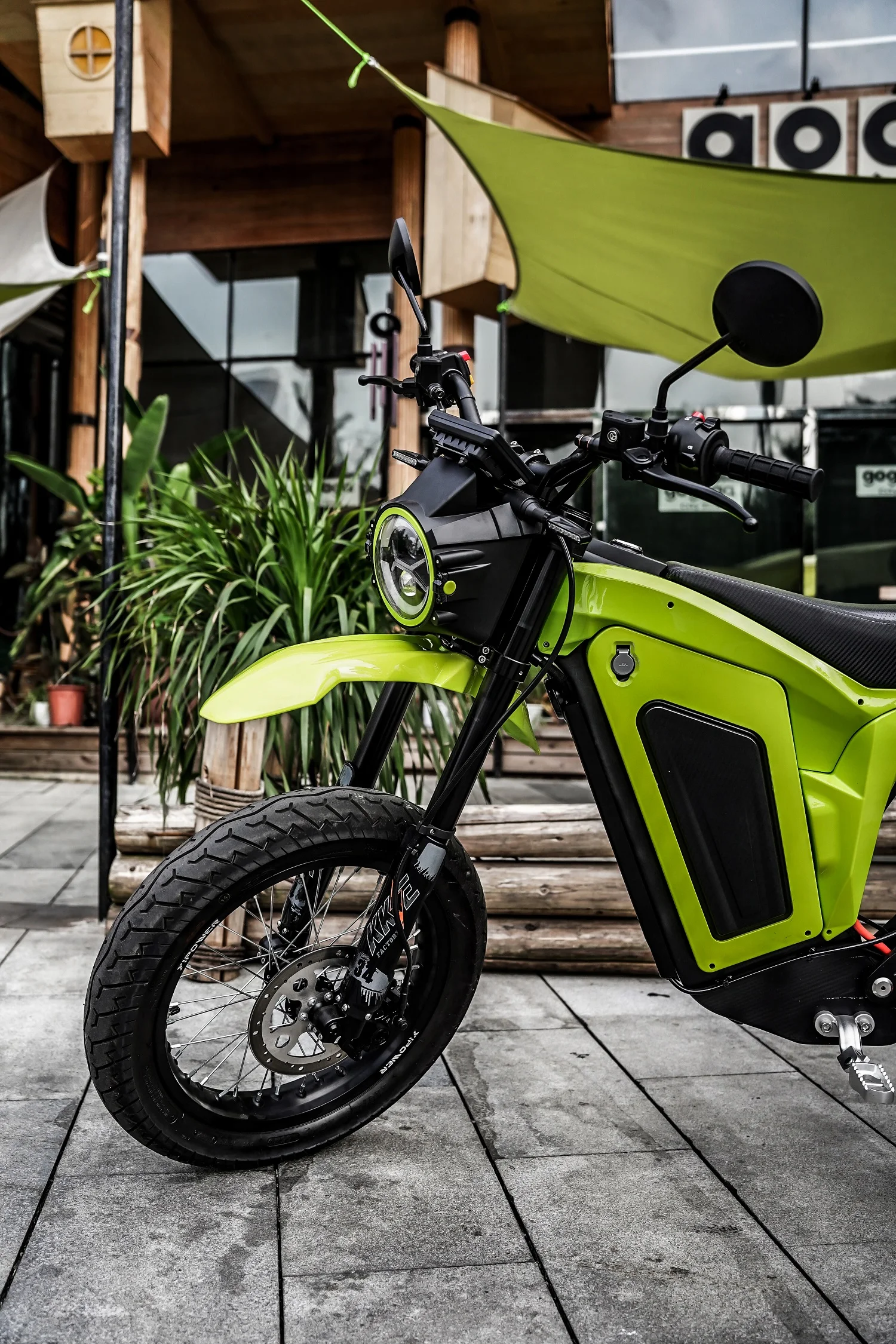 Vintage 72v Fat Tire Ebike 6000w Electric Motorcycles City Bike Lithium Battery Led Display