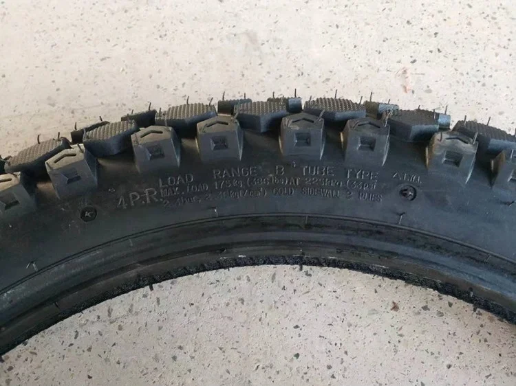 Высококачественные мотоциклетные шины ведущего китайского бренда 2,75-18.3.00-18.3.25-18.3.50-18,90/90-18