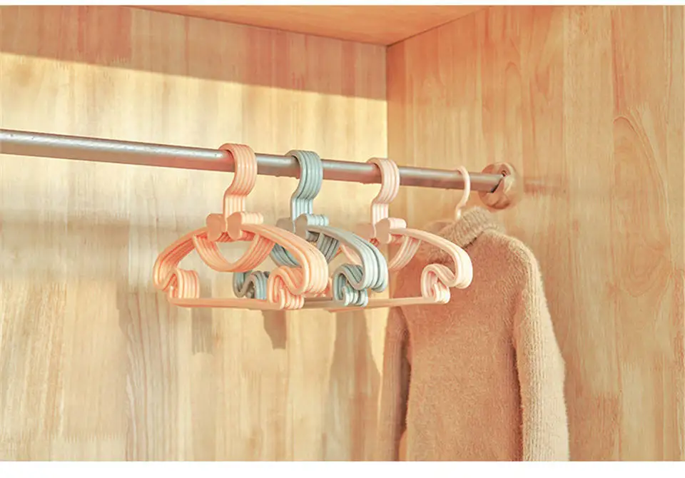 Custom Hangers Bowknot Pp Hanger For Kids Non-slip Baby Plastic Hanger Manufacturer