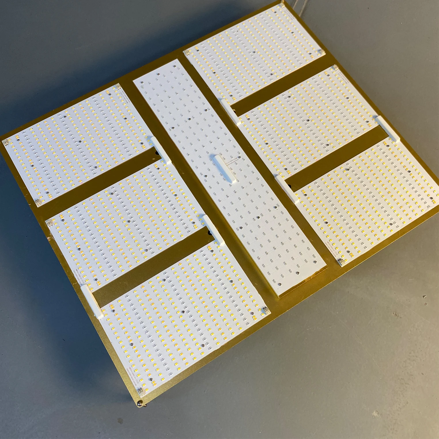 Lamps Manufacturer Greenhouse 480w high efficacy and output Led Grow Light growing best selling qb with timer