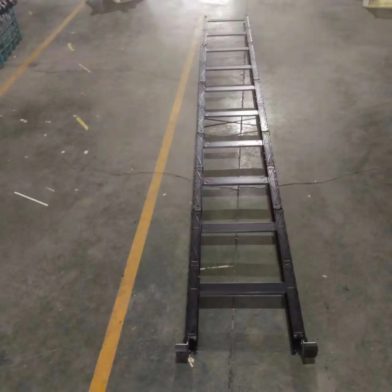 Tactical Folding Ladder 1.8M 2.4m 3M Aluminum Fold Up Extended For Roof  Fire Escape Tool