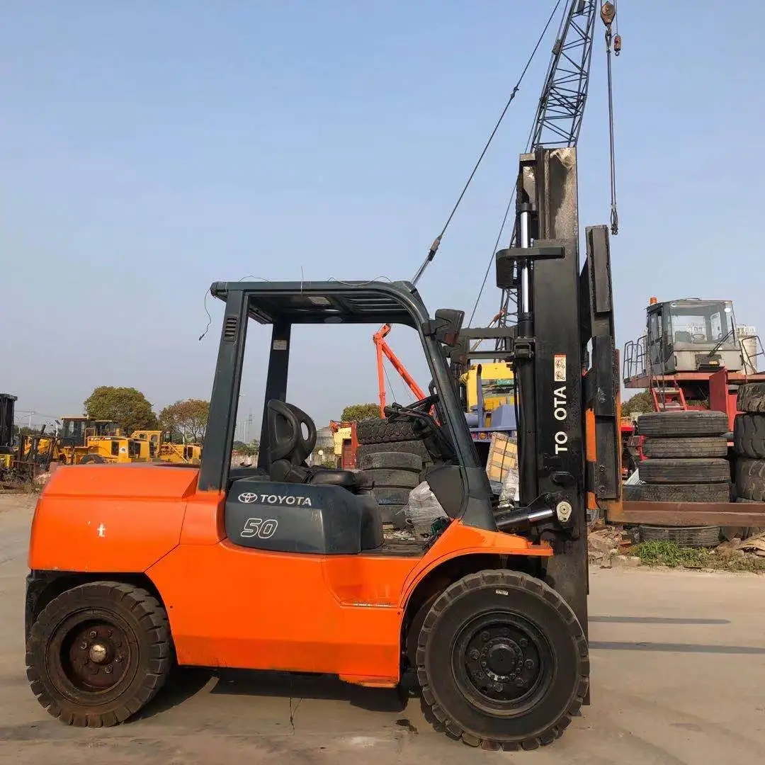 Недорогой вилочный погрузчик toyota 5ton с низким сроком работы, сделано в Японии
