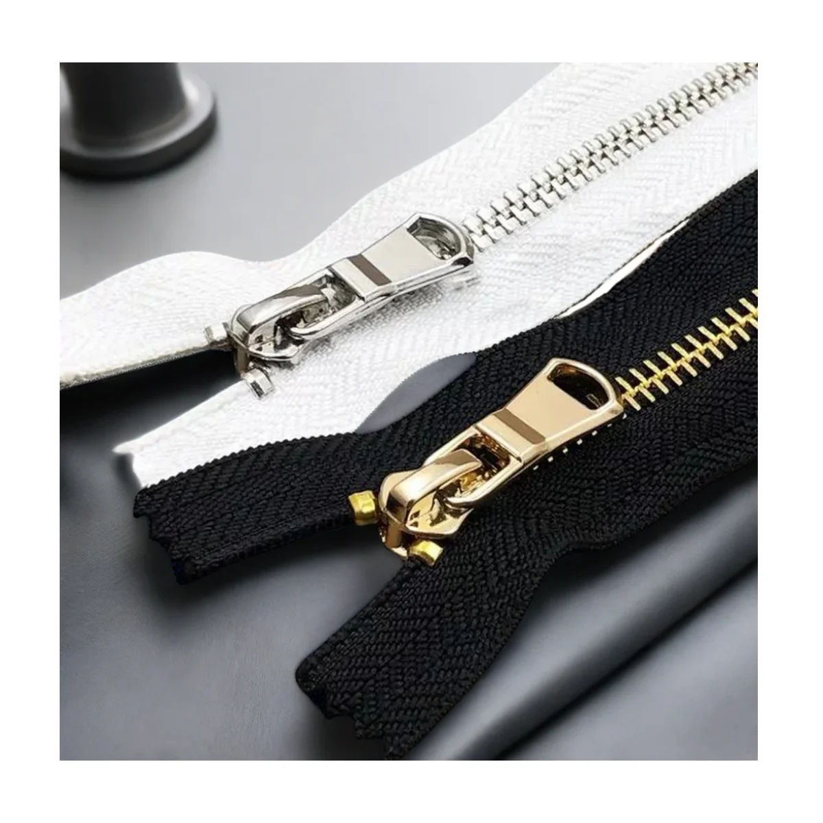 High Quality Durable Custom Metal Zipper Gold Teeth Zinc Alloy Open Type Clothing Accessories for Bags