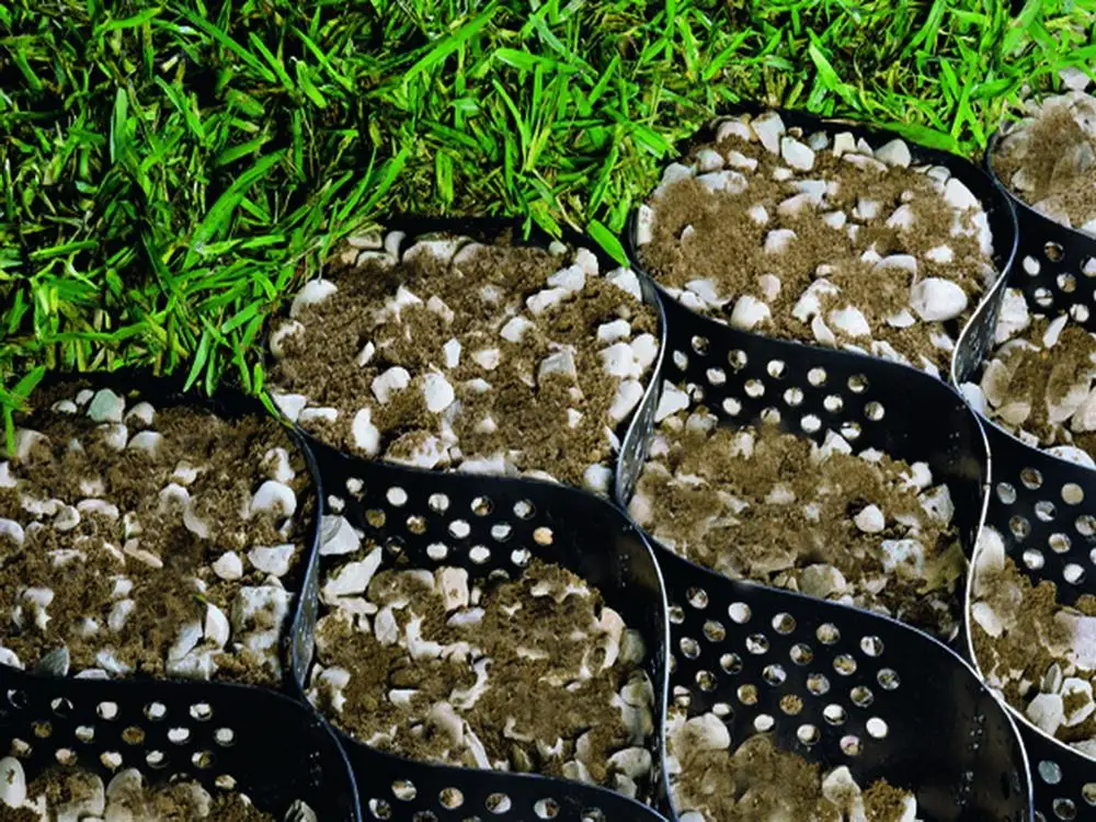 3D geocell slop protection