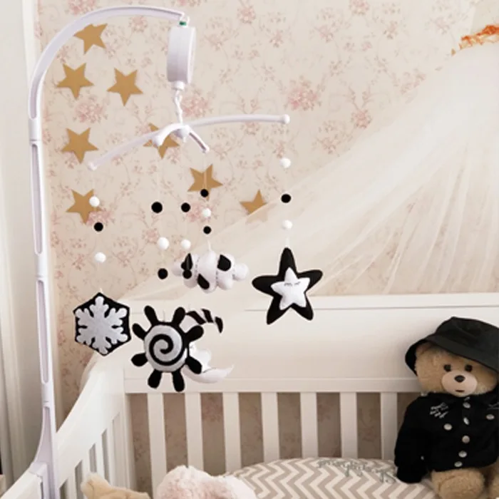 Wholesale Felt baby mobile Nursery crib white and black mobile handmade baby musical mobile