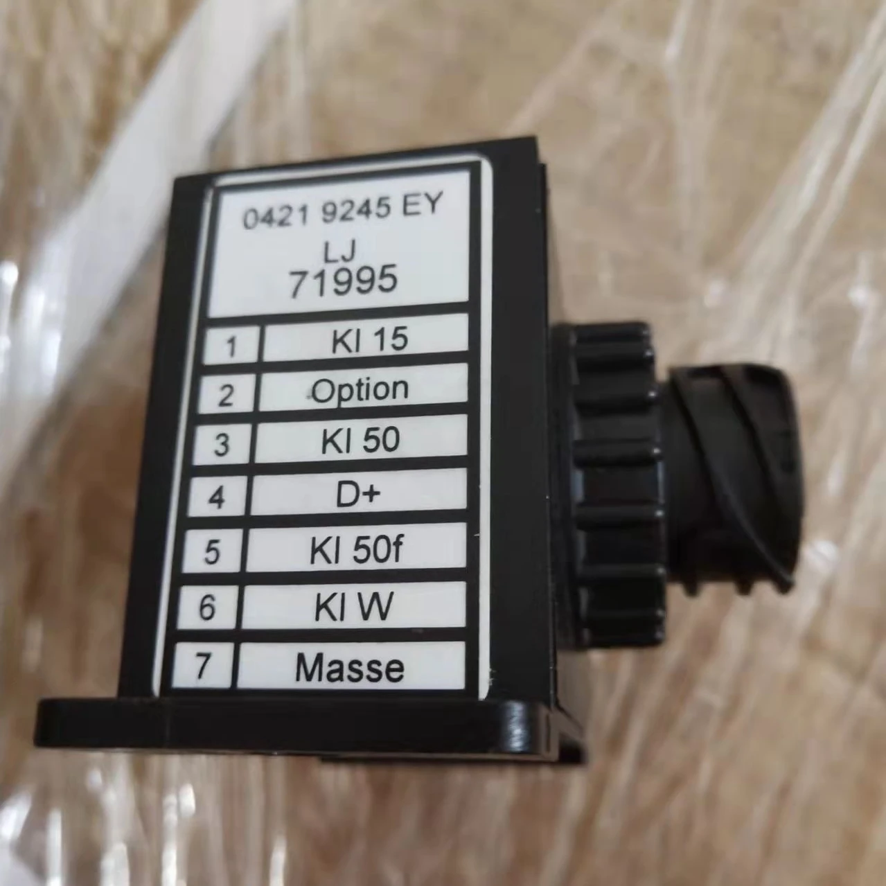 Deutz BFM1013 TCD2012 Engine Spare Parts Relay 04219245  04213663
