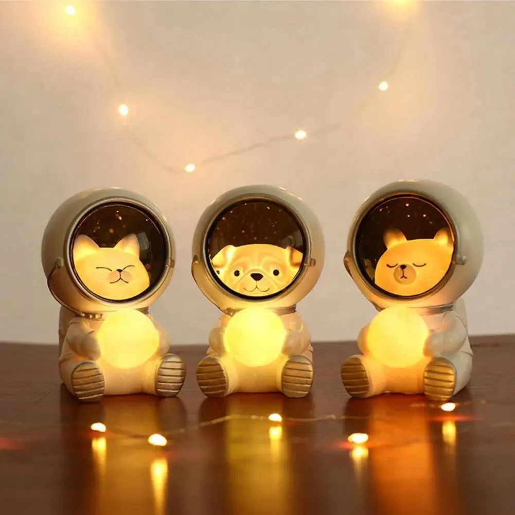 Pet Astronaut Portable Kids Guardian Gift Cute Night Light Projector Epoxy Resin Dog Bear Cat LED Lamp Birthday for Bedroom