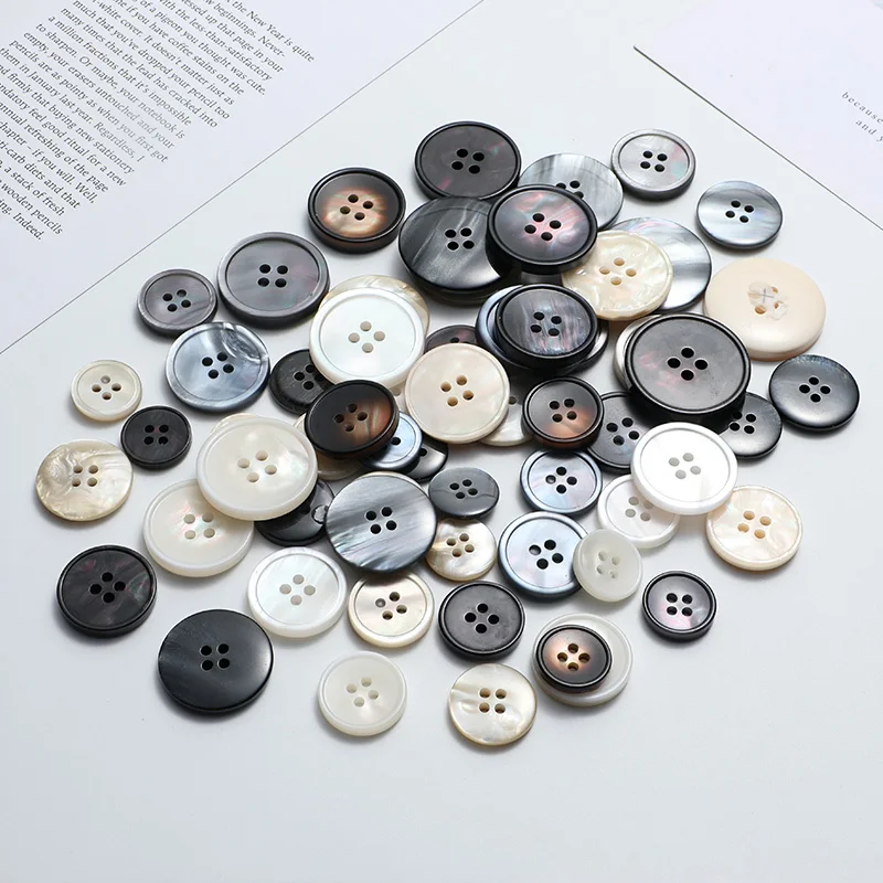 4-Holes Garment Accessory High Quality Jacket Overcoat Plastic Resin Engraved Name LOGO Customize Sewing Buttons