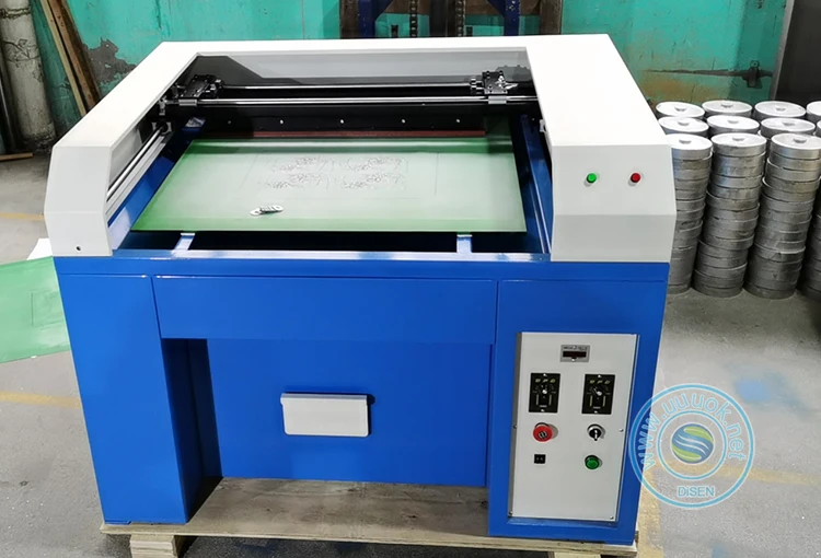 Машина для вакуумной чистки стразов