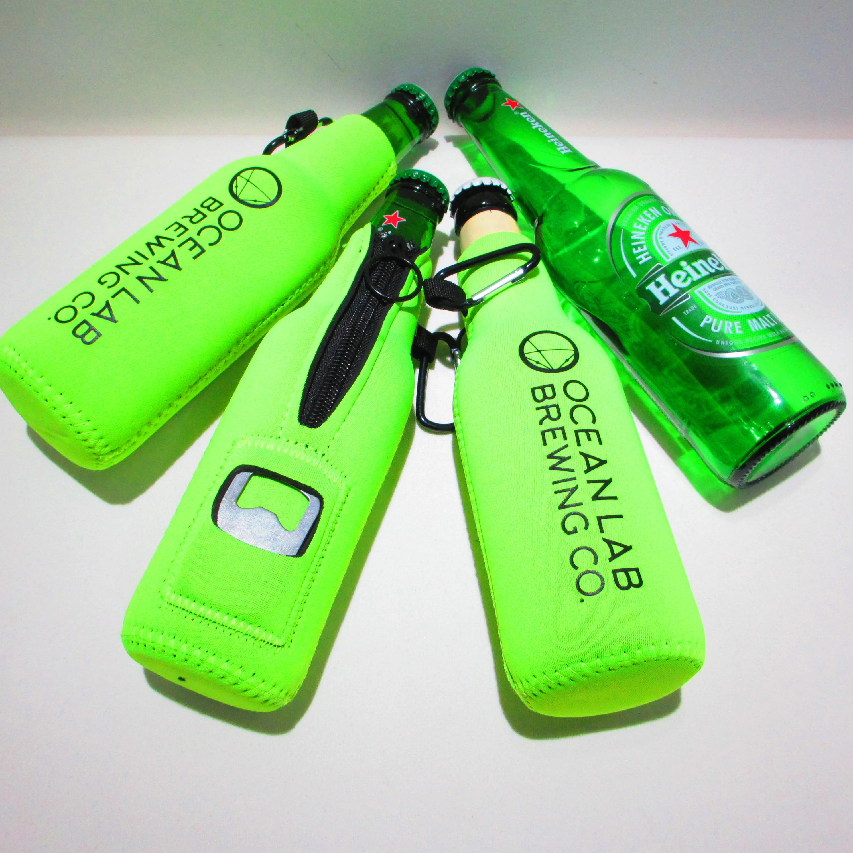 Factory Price Zipper Beer Bottle Insulator Holder Neoprene Insulated 12oz Beer Bottle Cooler Sleeve With Bottle Opener