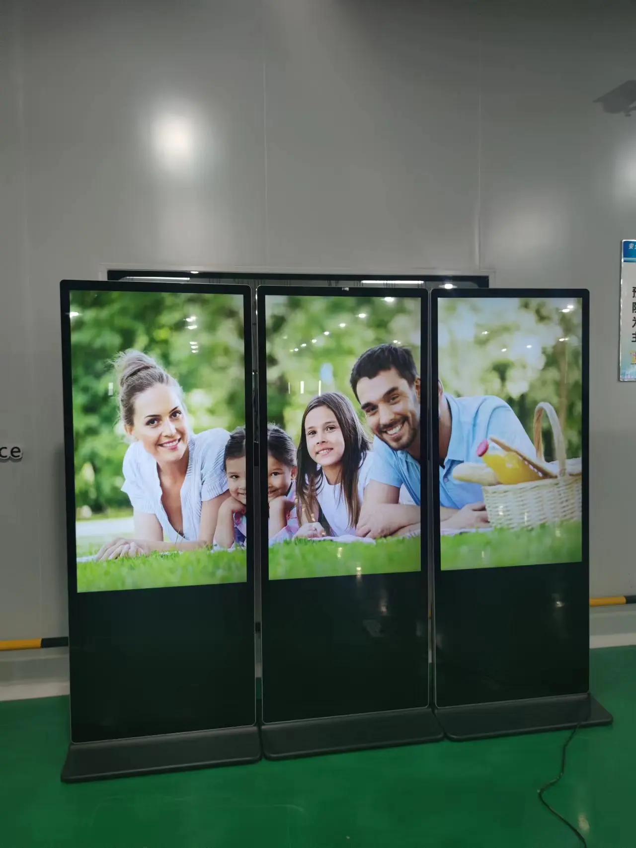 43 50 55 65 75 inch Led Backlight Freestanding Indoor Digital Signage Touch Screen Interactive Display Screens