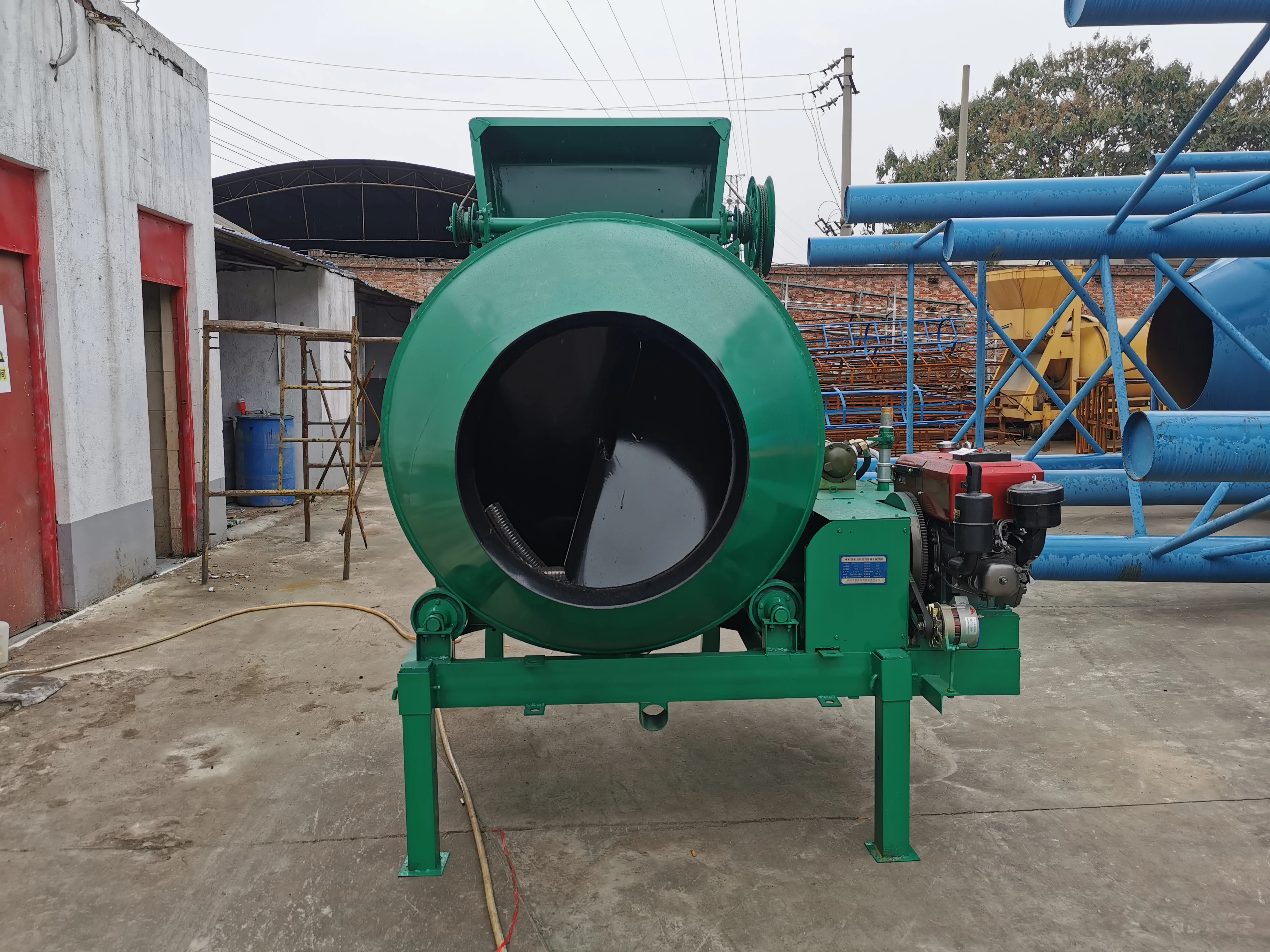 Factory price diesel concrete mixer  JZC300 in China with high efficiency