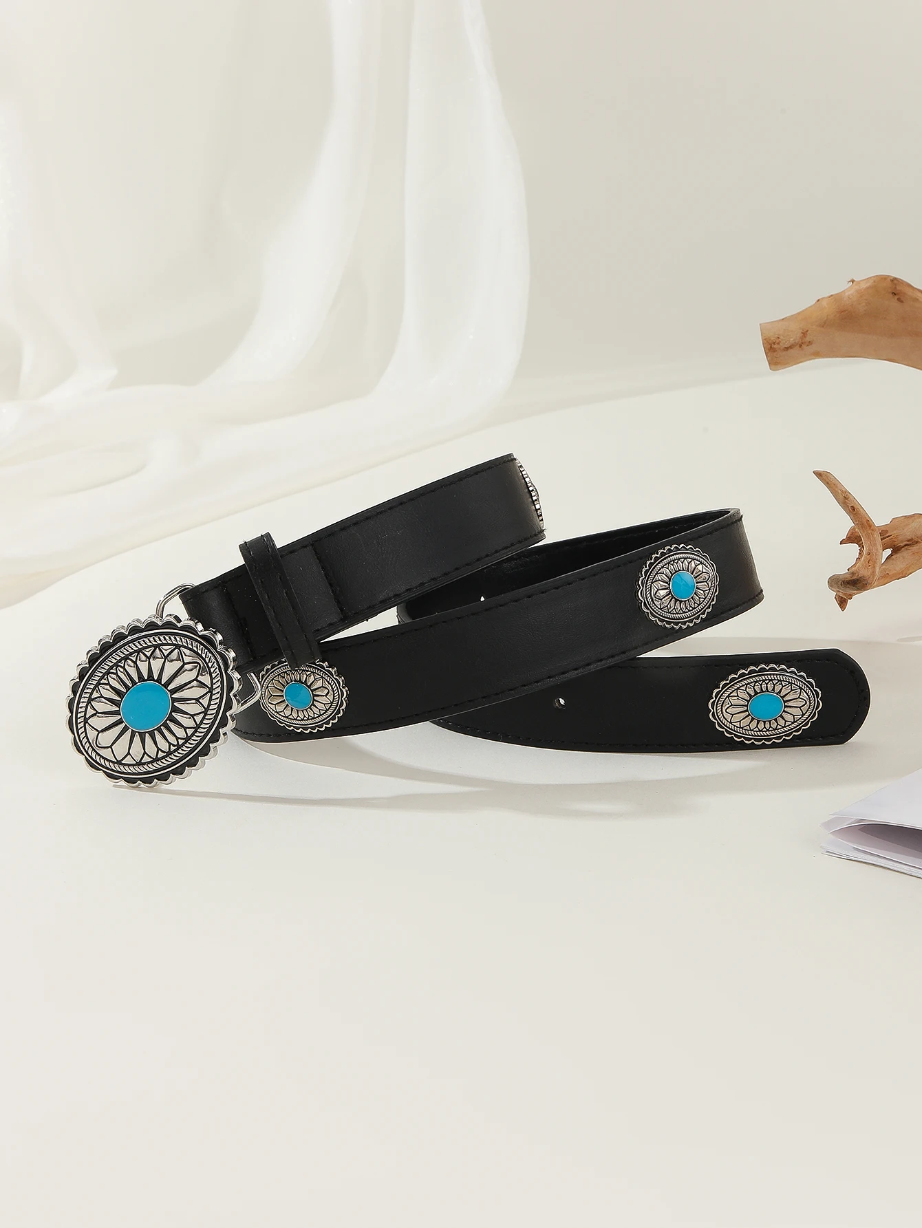 Western Belts for Women Turquoise Belts Vintage Design Embossed Leather Ladies Concho Belts