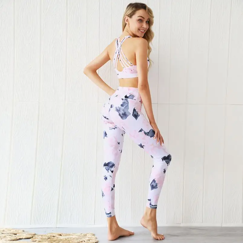 Female Sport Suit Women Fitness Clothing Sport Wear Yoga Set Gym Jogging Suits Sportswear Running Leggings Women Set Oem/Odm