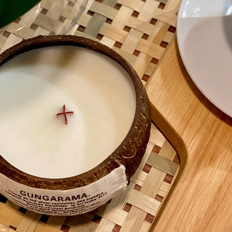 Luxury Wood Wick Coconut Bowl Candles With Crystal Handmade Natural Coconut Shell Scented Candles