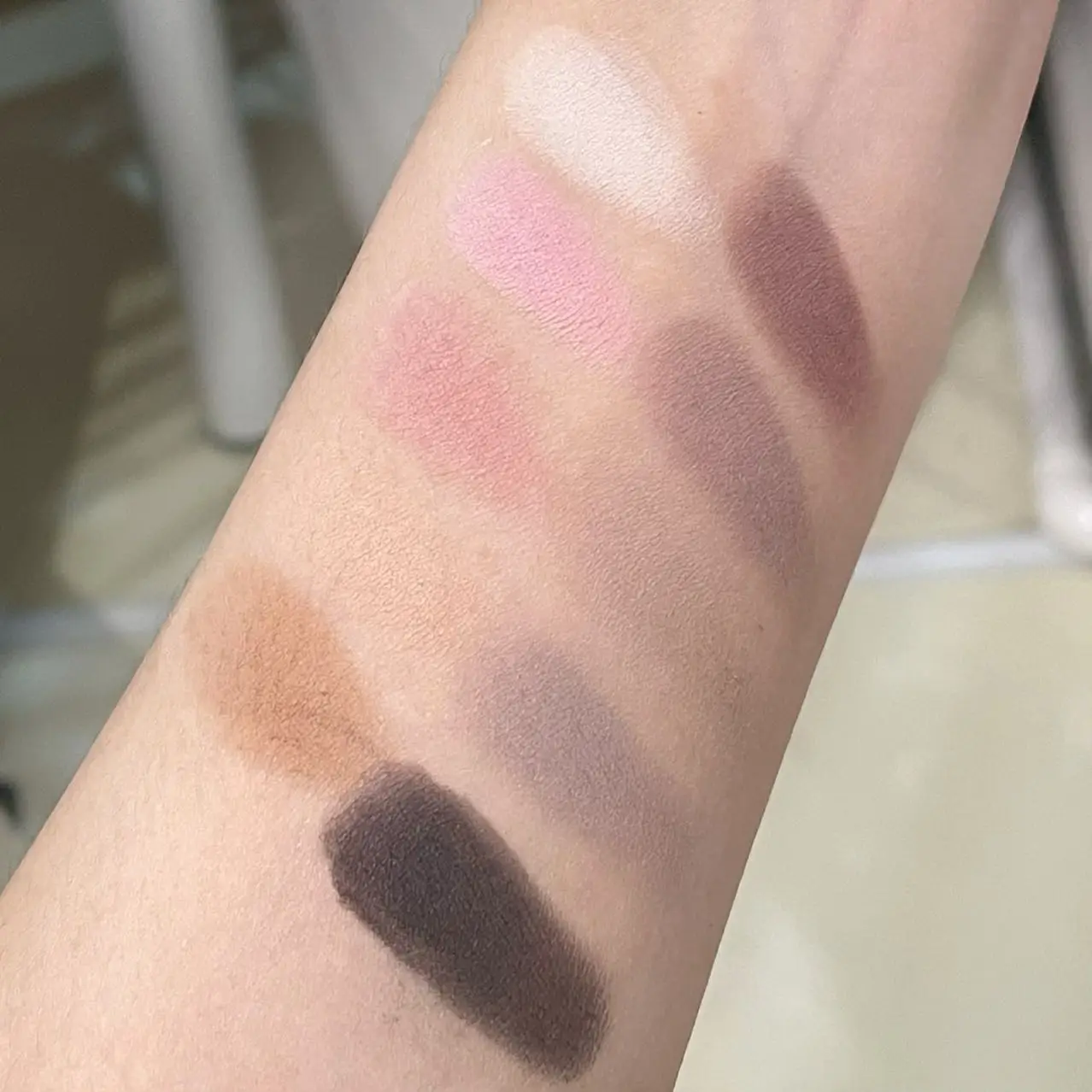 Multi-use Ten Colors Eyeshadow Palette Matte Brightening Smooth Texture Earth Tones Daily Makeup Eyeshadow Palette