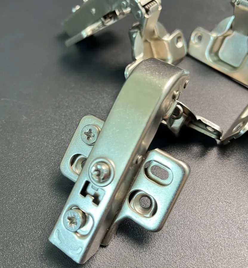 Chinese Factory Manufacturer 90 Degree Special Angled Soft Closing hinge for kitchen Cabinet furniture hinges