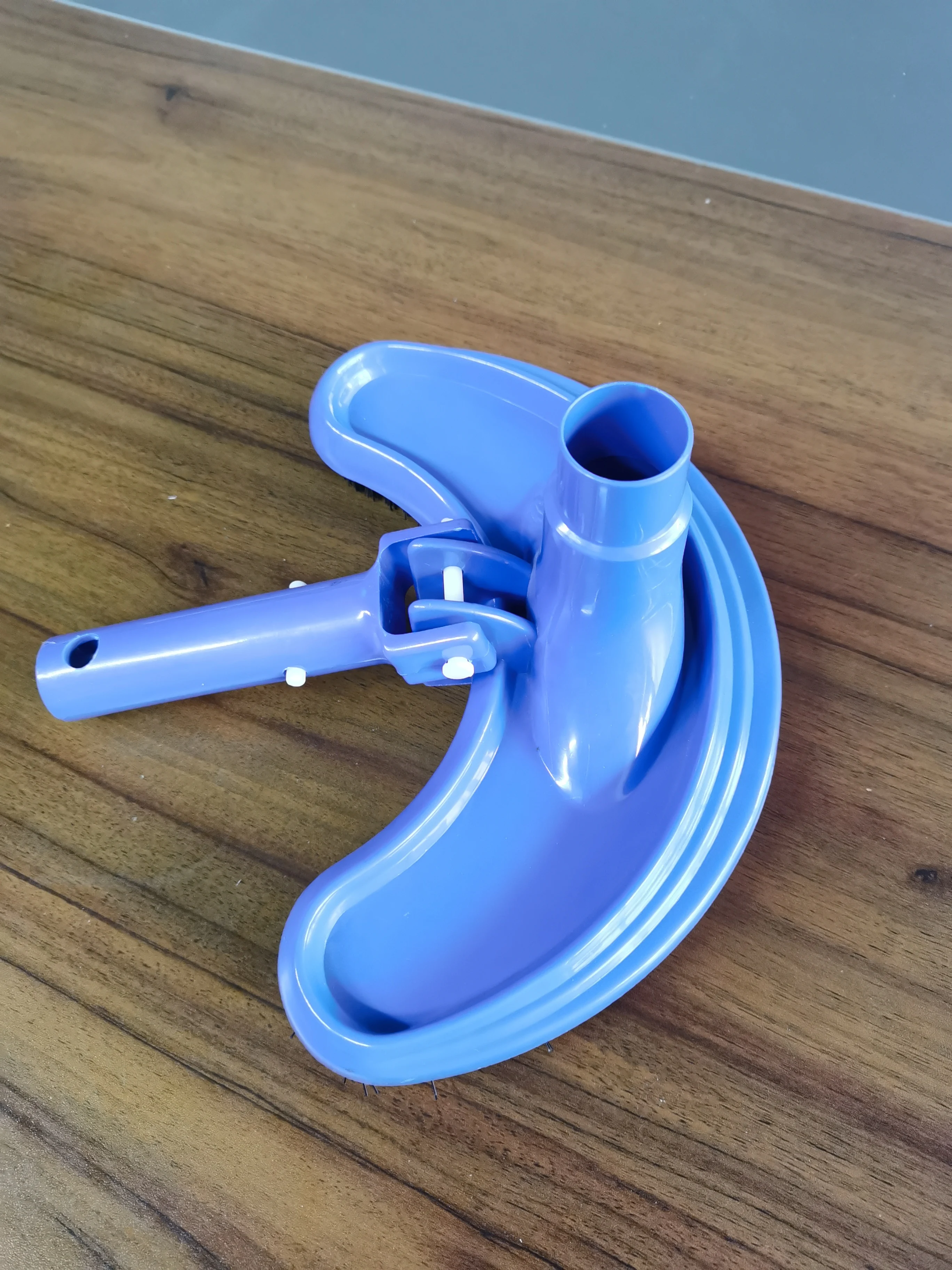 Economical swimming pool crescent type vacuum  head tip accessories with brush hot sale professional factory