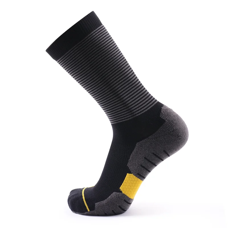 2021 New custom design Men Bamboo Hiking compression men cycling socks