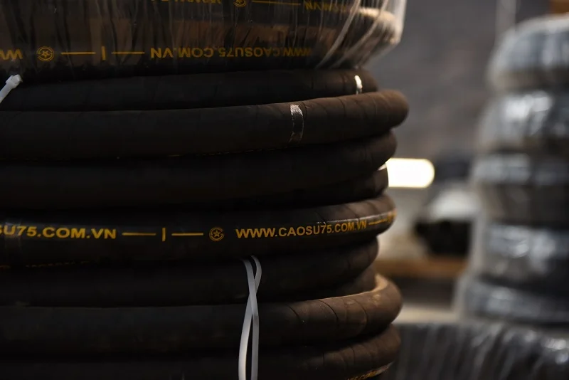  Масляный резиновый шланг/сопротивление давлению 10 бар и 16 25 большое количество разумные цены