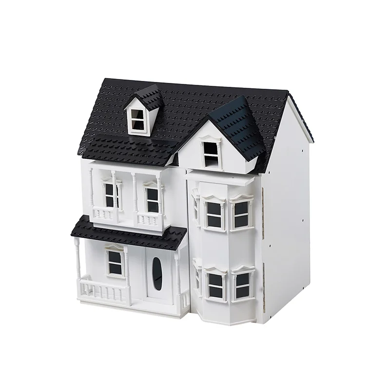 Деревянный кукольный домик