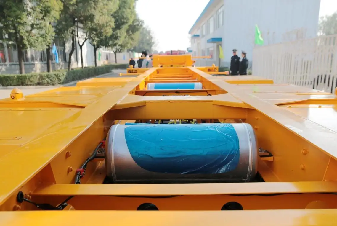 China Factory CIMC 3 axles 20 foot goose neck skeleton truck Container transport semi-trailer for Sale