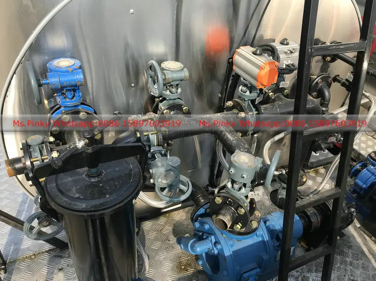 ISUZU ELF Asphalt Distributor Truck Asphalt Paver Spraying Machine Trucks Asphalt Spreader Road Paving Machine Bitumen Sprayer