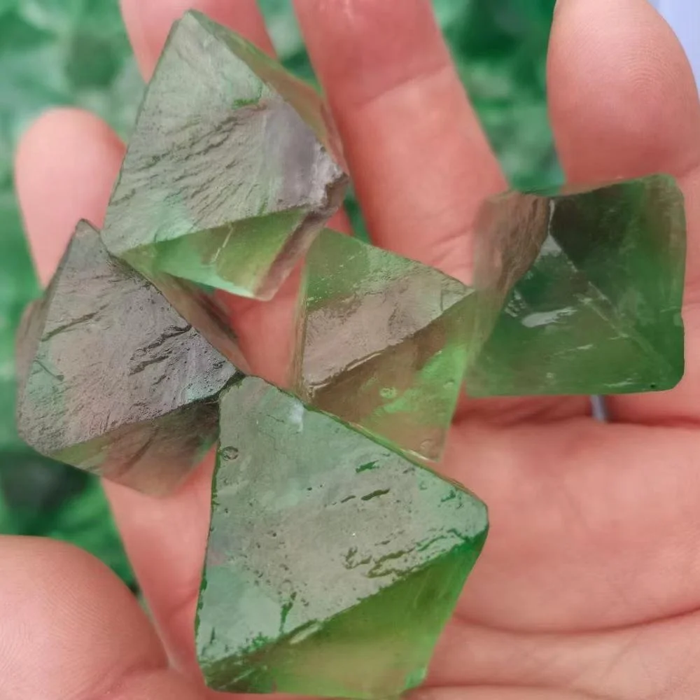 Wholesale natural Octahedral Quartz Fluorite crystal quartz carving green fluorite octahedron