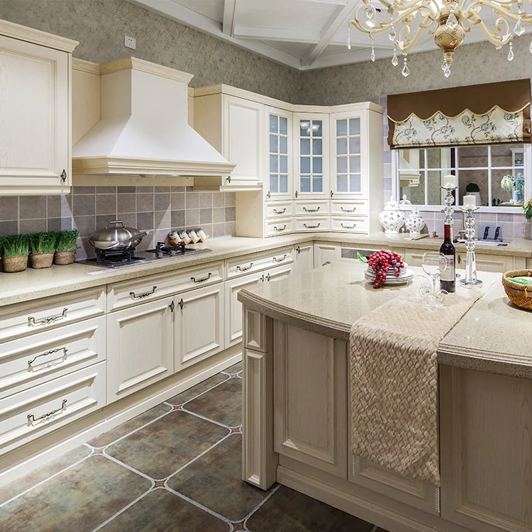 Elegant Solid Kitchen Cabinet With Crown Molding Upto Ceiling