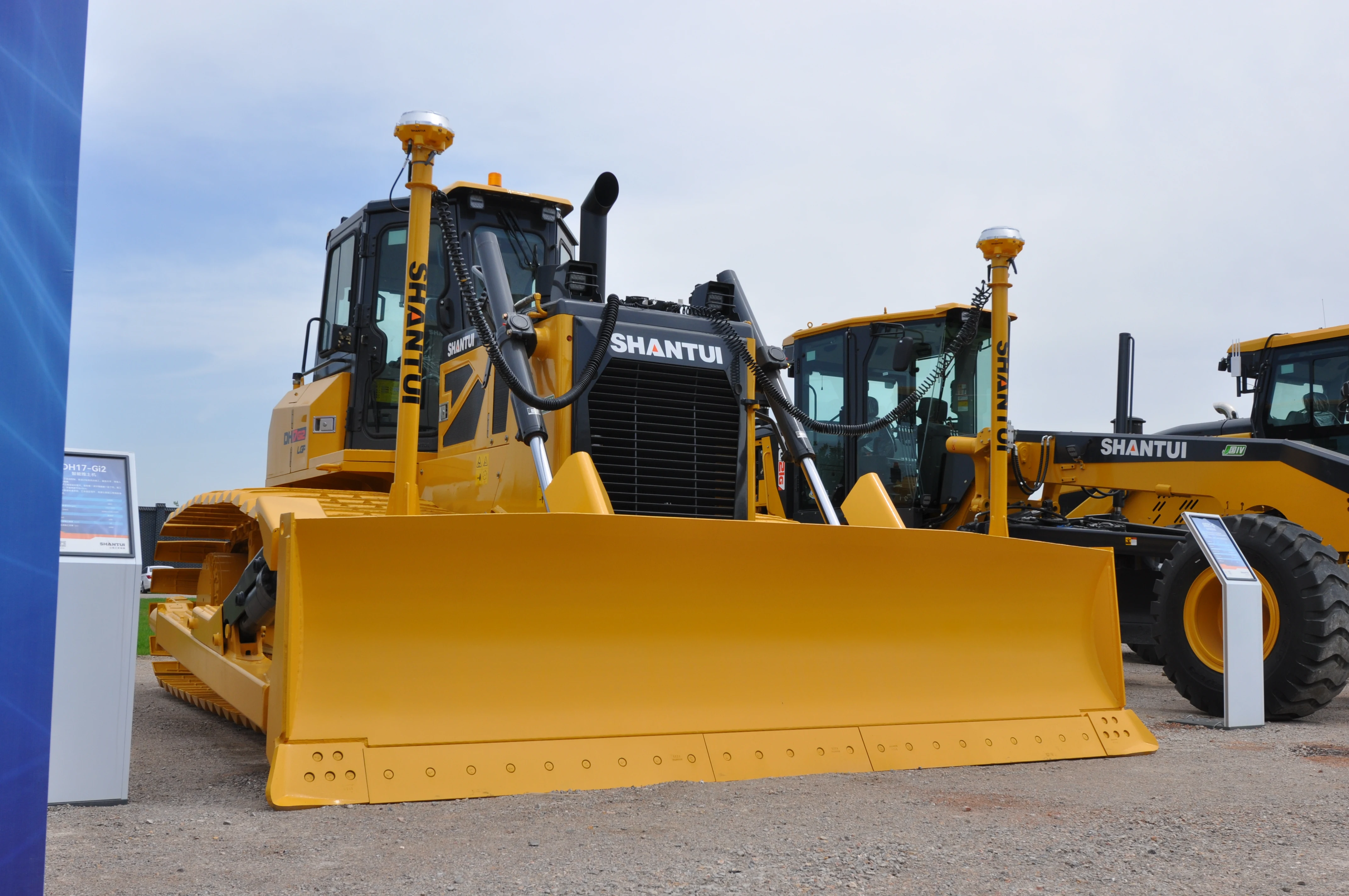 SHANTUI 170HP DH17 automatic leveling model  Crawler Bulldozer Hydrostatic Travel Drive Bulldozer