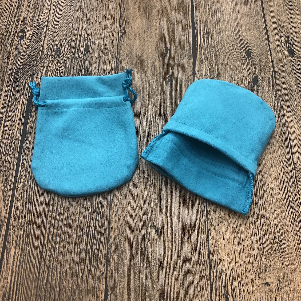 Luxury Drawstring Envelope Style  Suede Jewelry Display Pouch with Middle Divider Insert