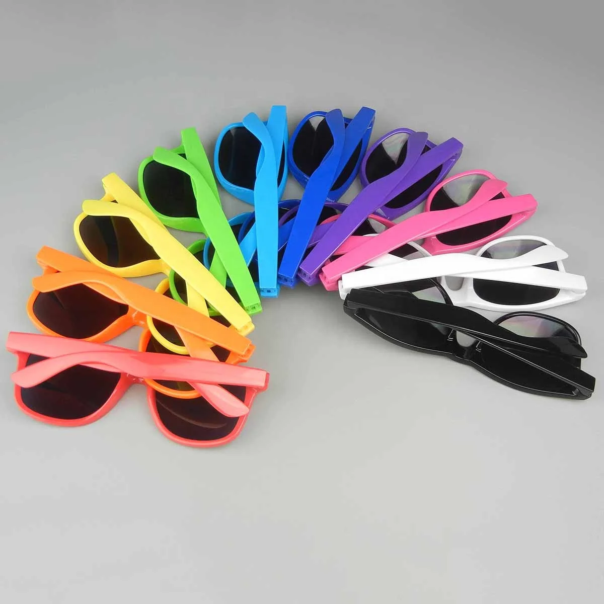 Colorful Custom Logo Plastic Shades Sunglasses Women Men 2024 Sun Glasses Cheap Eyewears Square Summer Beach Sunglasses
