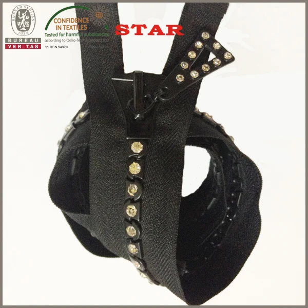No 10 Hot selling rhinestone zipper for fashion garments diamond stone zipper