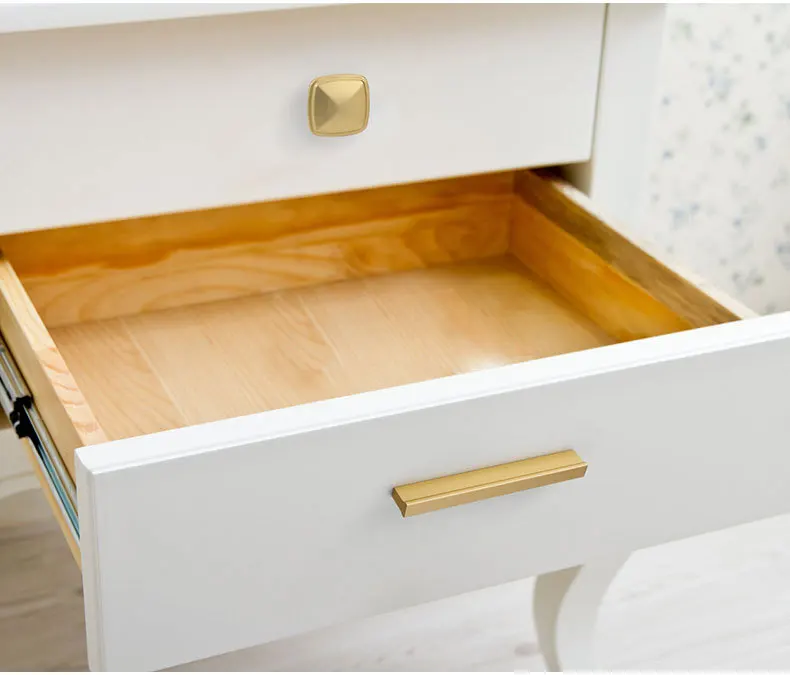 Furniture Handles Black Golden Cupboard Wardrobe Pulls Solid Aluminum Kitchen Cabinets Pulls Handles for Cabinets and Drawers