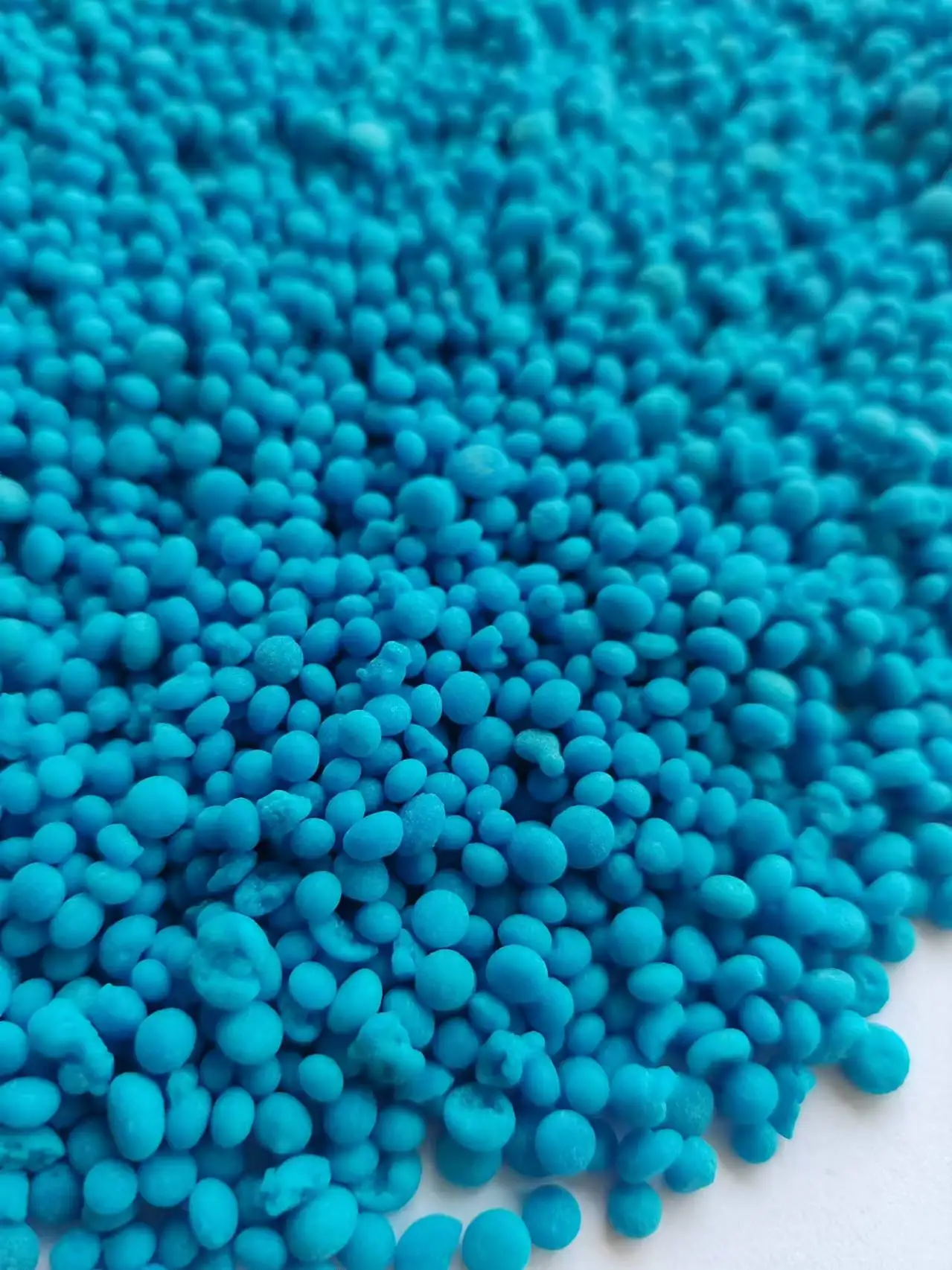 Compound fertilizers  widely used in corn and wheat