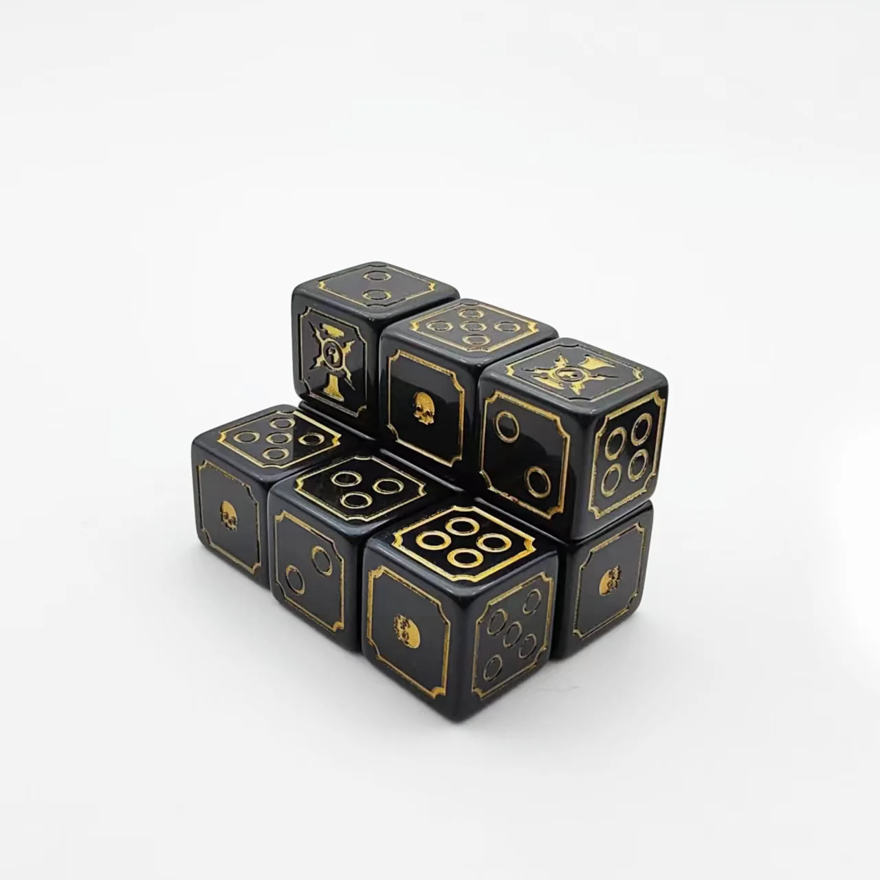 New Design Custom Logo Polyhedral D6 Resin Acrylic Black And Gold Board Game Casino Printed 16mm Dice Set